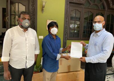 Dr Gokhale Donated 100PPEs and 20000 3ply face masks in Covid-19 | Sahrudaya Trust